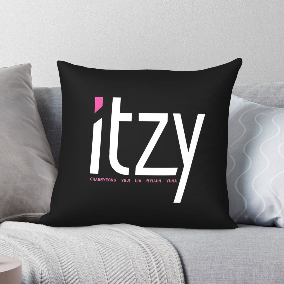Home Decor Dallas - Itzy Band Dalla Dalla Housse de